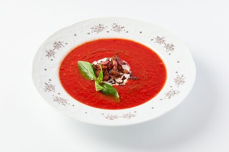 Томатный суп с беконом