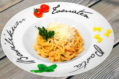 Спагетти с креветками в томатно-сливочном соусе