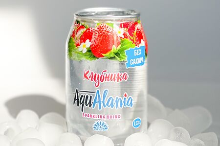 Вода AquAlania Клубника