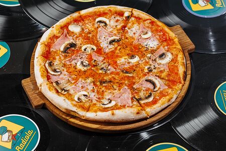 Пицца Прошутто фунги с ветчиной и грибами