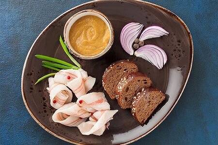 Закуска с салом