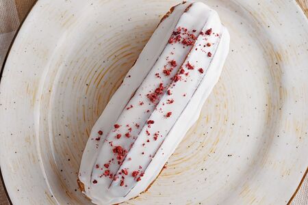 Эклер сырно-сливочный