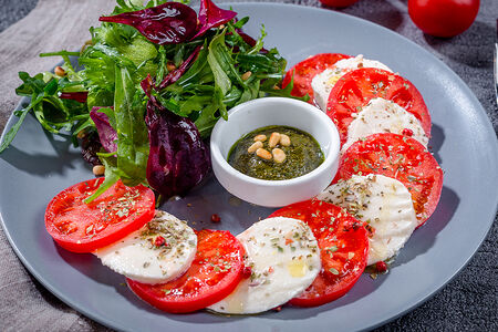 Салат Капрезе