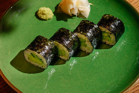 Ролл с огурцом