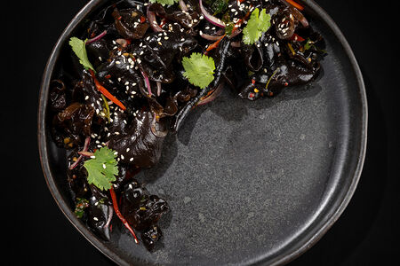 Маринованные древесные грибы в тайском чили соусе