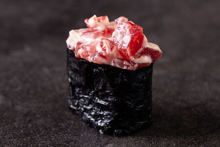 Острые суши Тунец