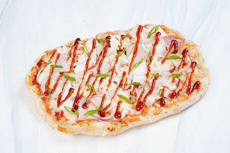 Римская Пицца с курицей и соусом барбекю, 300 г