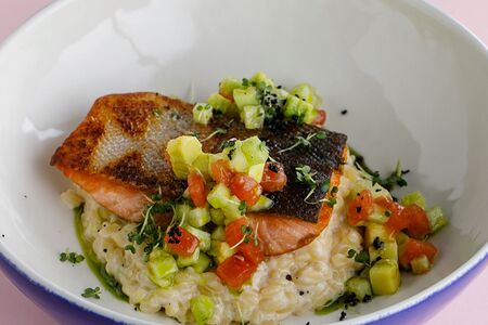 Лосось с орзо в сливочном соусе