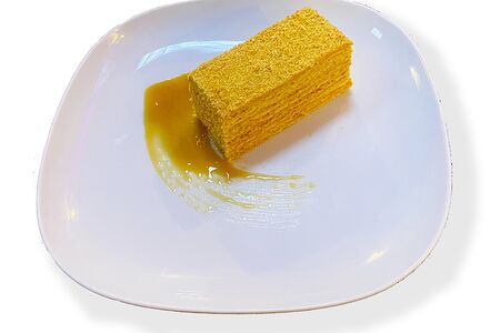 Пирожное Медовик