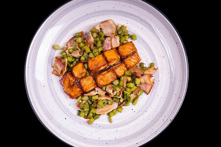 Филе лосося с беконом