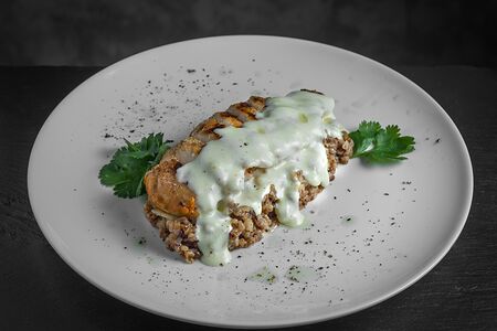 Куриная грудка со сливочной гречкой