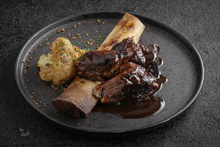 Ребро говяжье кальби на огне