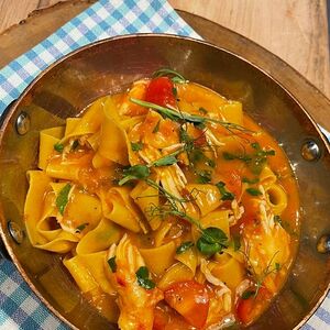 Домашние паппарделле с крабом