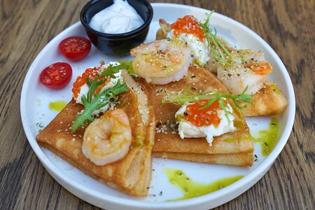 Блинчики, страчателла, креветки