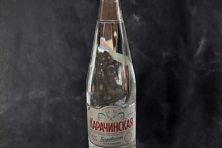 Минеральная вода с газом