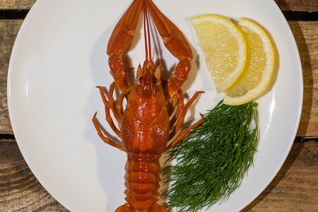 Деликатесные вареные раки по классическому рецепту