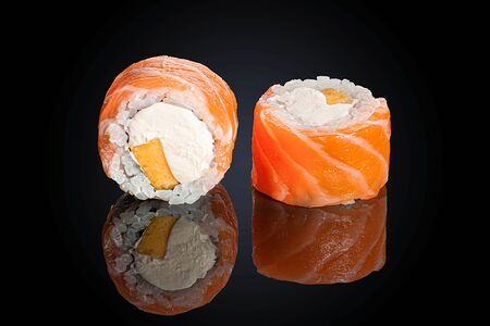 Ролл Филадельфия с манго