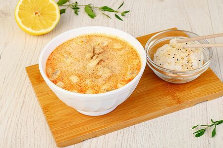 Суп Том ям с курицей терияки