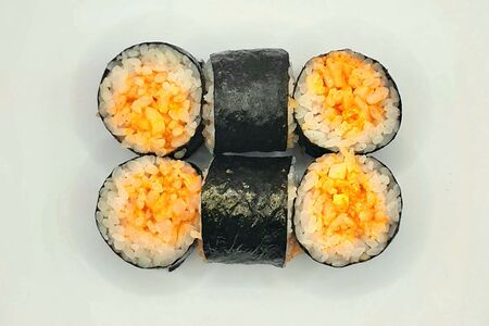 Ролл маки с острым кальмаром