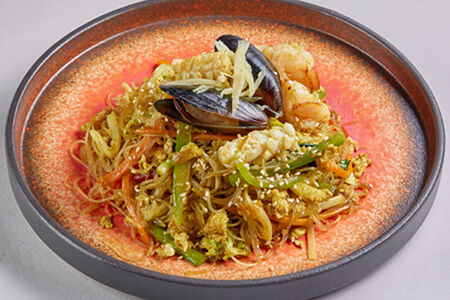 Харусаме с карри и морепродуктами