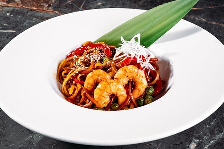 Удон с креветками