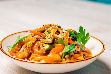 Удон с курицей