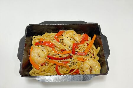 Удон с креветками