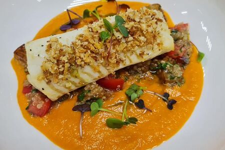 Палтус с соусом харисса