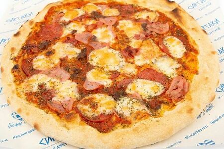Пицца с ветчиной