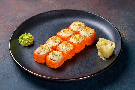 Ролл Калифорния запеченный