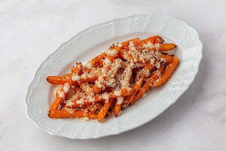 Батат фри с трюфельным крамблом