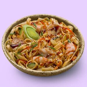 Удон с цыпленком и креветкой