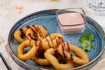 Кольца кальмара фри с имбирным соусом