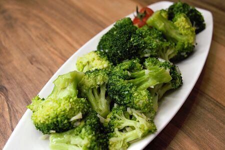 Брокколи с чесноком