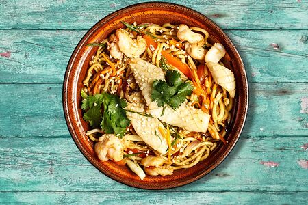 Удон с морепродуктами