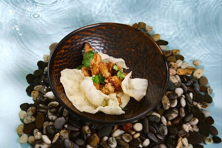 Хрустящая курочка с чесночным соусом