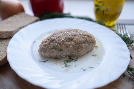 Зразы мясные с яйцом и луком