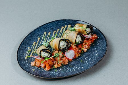 Рулетики из баклажанов