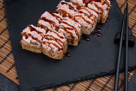 Ролл хрустящий с лососем