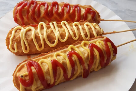 Сытный корн-дог с говяжьей сосиской