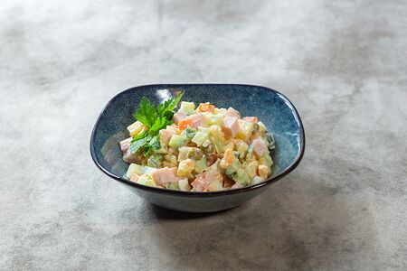 Салат оливье с ветчиной