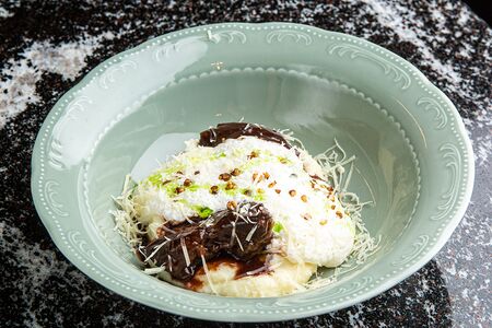 Говядина в соусе Жули