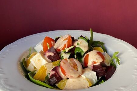 Салат с печеной свеклой и фетой