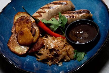 Купаты свиные с гарниром