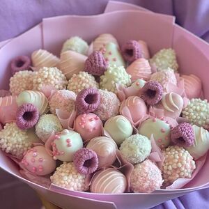 Букет из клубники в шоколаде Ruby Rhapsody