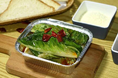 Острый салат романо