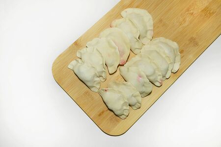 Замороженные вареники с вишней