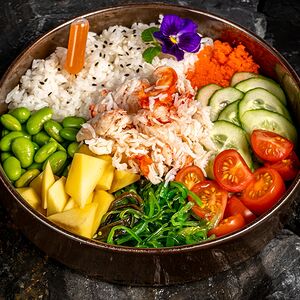 Поке с камчатским крабом