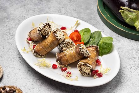 Рулетики из баклажанов