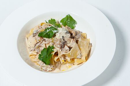 Паппарделле с лесными грибами